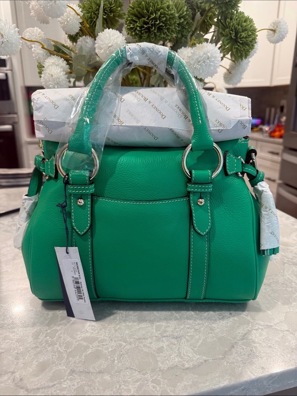 Dooney and Bourke kelly GreenSorrento satchel 30 with pocket - Picture 2 of 9